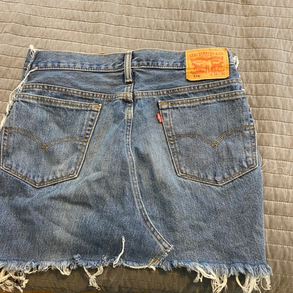Vintage Levi’s mini Skirt - Picture 2 of 2